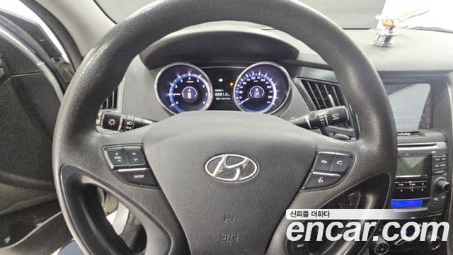 Hyundai YF Sonata LPI Deluxe, 2011 11