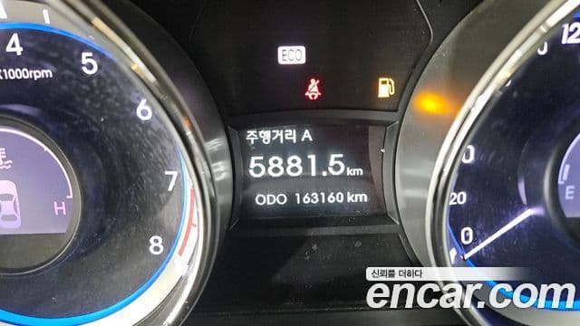 Hyundai YF Sonata LPI Deluxe, 2011 12