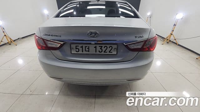 Hyundai YF Sonata LPI Deluxe, 2011 18