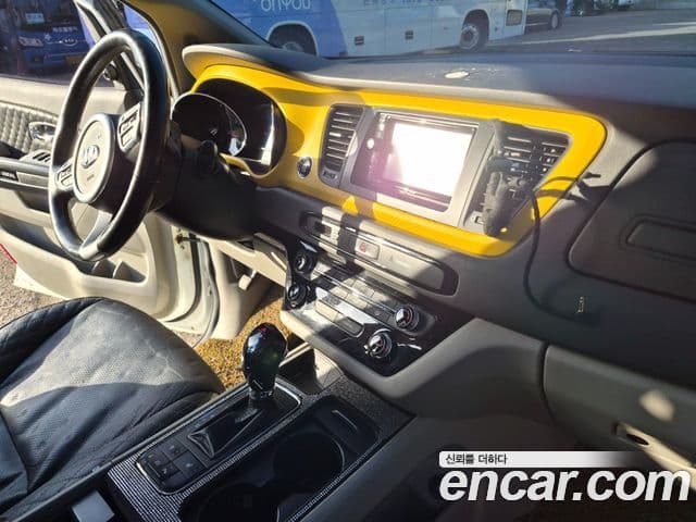 Kia All New Carnival Magic Space, 2017 11