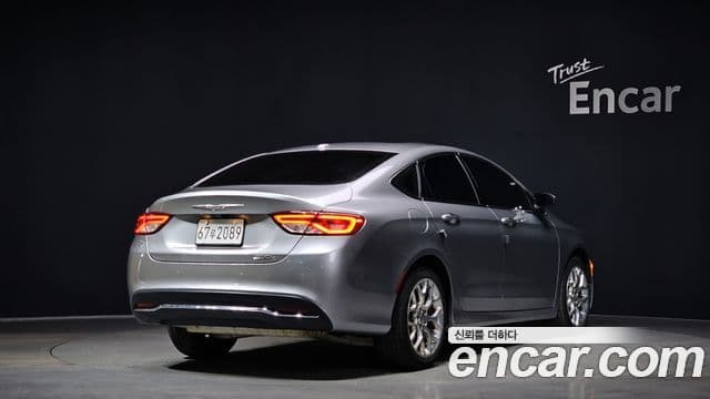 크라이슬러 200 2세대 2.4 C, 2015 2