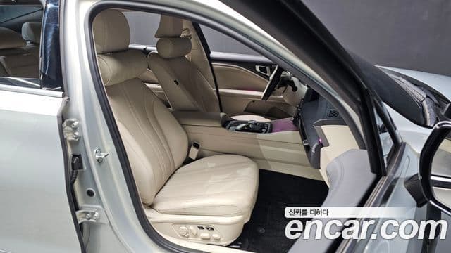 Kia The / новый New K8 Noblesse, 2025 11