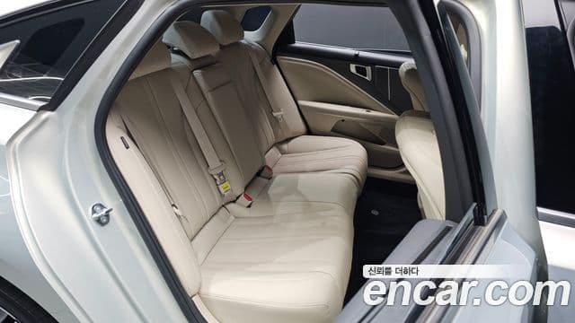 Kia The / новый New K8 Noblesse, 2025 12