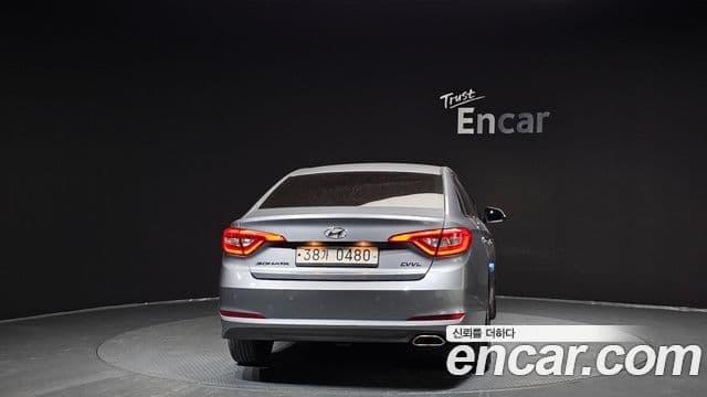Hyundai LF Sonata Special, 2017 3