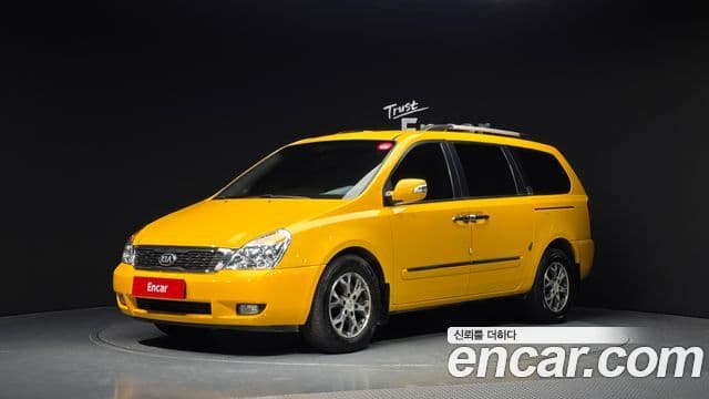 Kia Carnival R люксовая версия, 2013 1