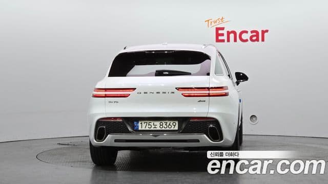 Genesis GV70, 2023 4
