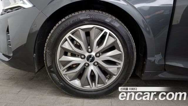 Kia K5 гибрид 3세대 Signature, 2022 все фото