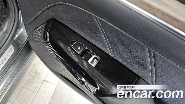 Kia K5 гибрид 3세대 Signature, 2022 18