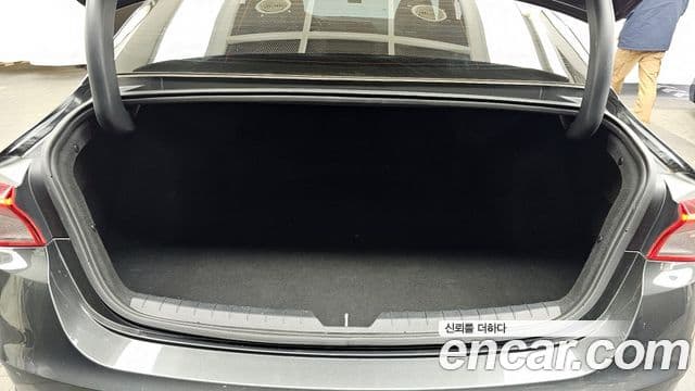 Kia K5 гибрид 3세대 Signature, 2022 20