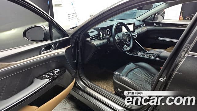 Kia K5 3세대 Signature, 2021 10