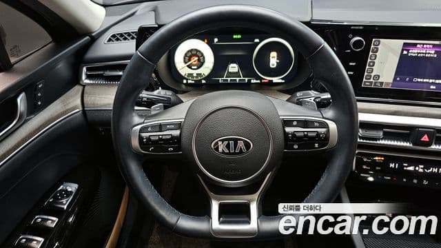 Kia K5 3세대 Signature, 2021 13