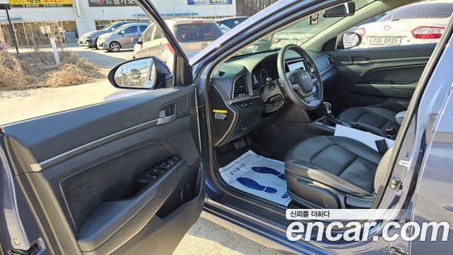 Hyundai Avante AD 1.6 GDI Value Plus, 2018 10