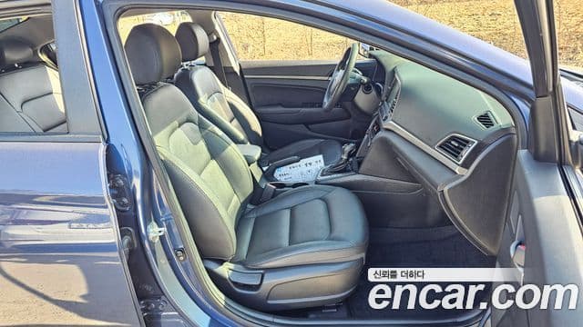 Hyundai Avante AD 1.6 GDI Value Plus, 2018 12