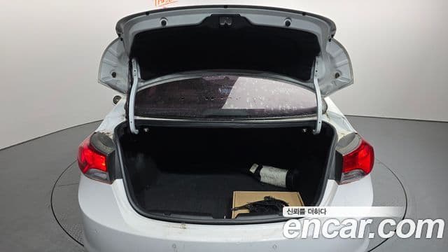 Hyundai Avante MD Premier, 2012 20