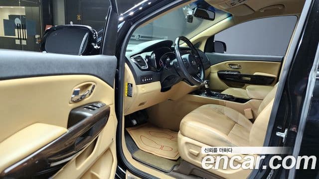 Kia All New Carnival Noblesse, 2017 9