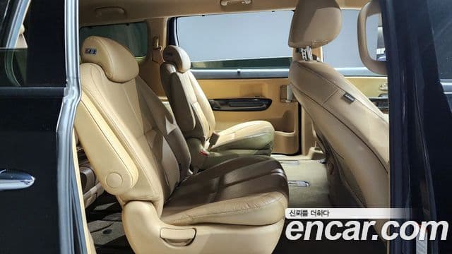 Kia All New Carnival Noblesse, 2017 7