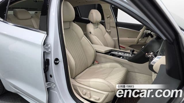 Genesis The / новый New G70, 2021 14