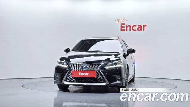 Lexus CT200h ZWA10, 2018 3
