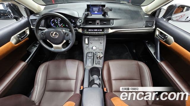Lexus CT200h ZWA10, 2018 7