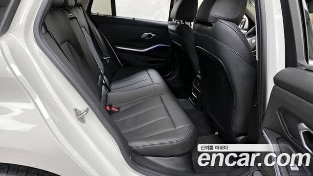 BMW 3시리즈 (G20) 320i Туринг (Touring), 2025 12