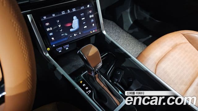 KG모빌리티(SsangYong) Torres T7, 2024 9