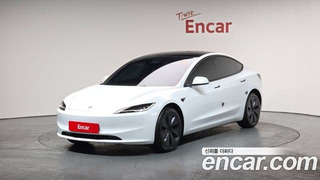 Tesla модель 3, 2024 1