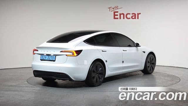 Tesla модель 3, 2024 2