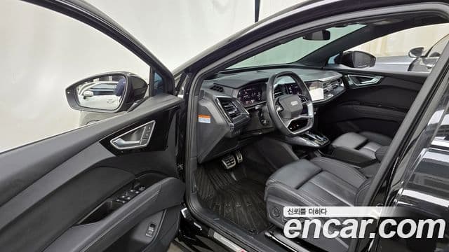 Audi Q4 e-Tron (F4) 40 Premium Sportback, 2023 10