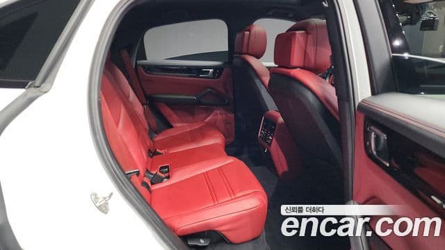 Porsche Cayenne (PO536) 3.0 купе, 2023 12