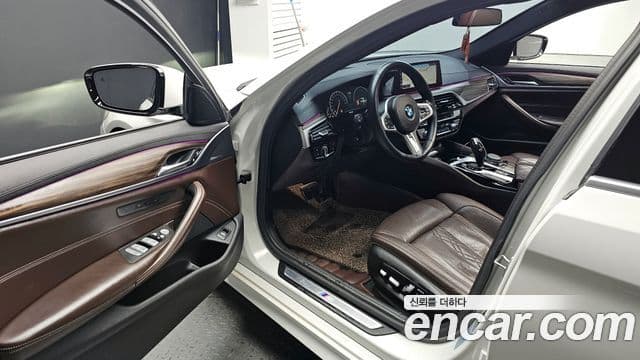 BMW 5시리즈 (G30) 520d xDrive M Sport Plus, 2019 10