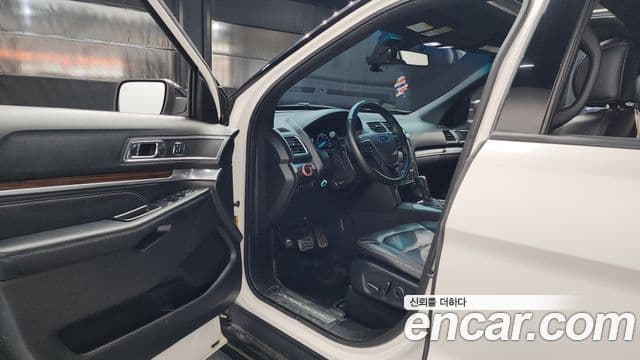 Ford Explorer 5세대, 2017 17