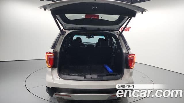 Ford Explorer 5세대, 2017 7