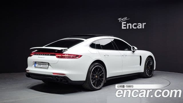 Porsche Panamera (971), 2018 13