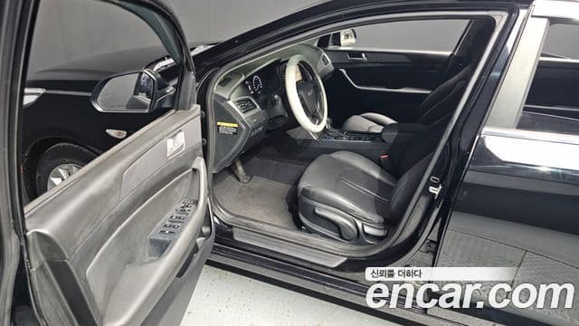 Hyundai LF Sonata Special, 2016 10