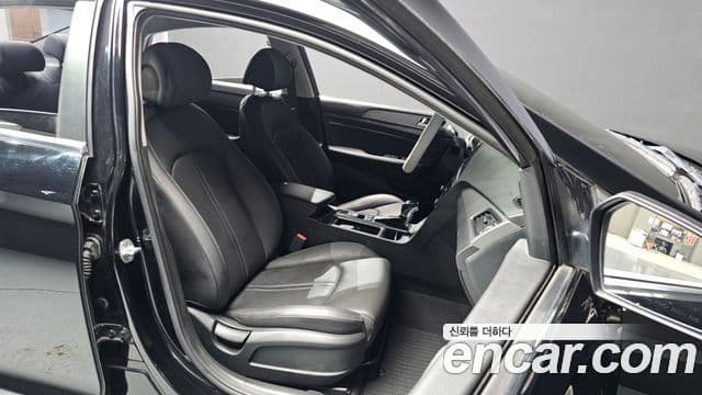 Hyundai LF Sonata Special, 2016 11