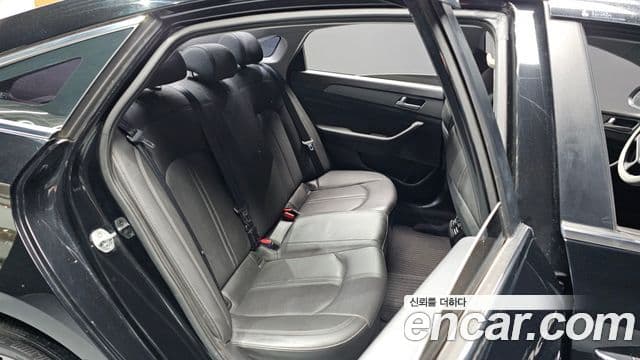 Hyundai LF Sonata Special, 2016 12
