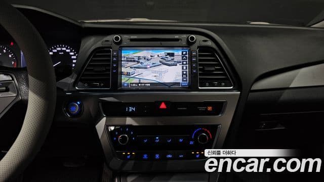 Hyundai LF Sonata Special, 2016 15