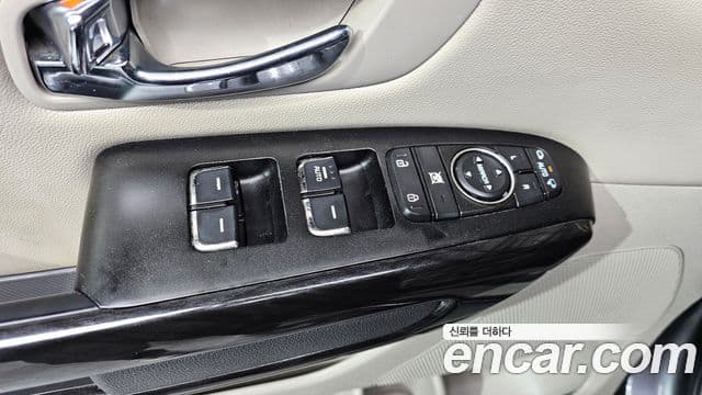 Kia All New Carnival VIP, 2016 18