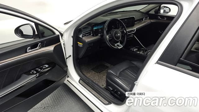 Kia K5 3세대 Signature, 2020 11