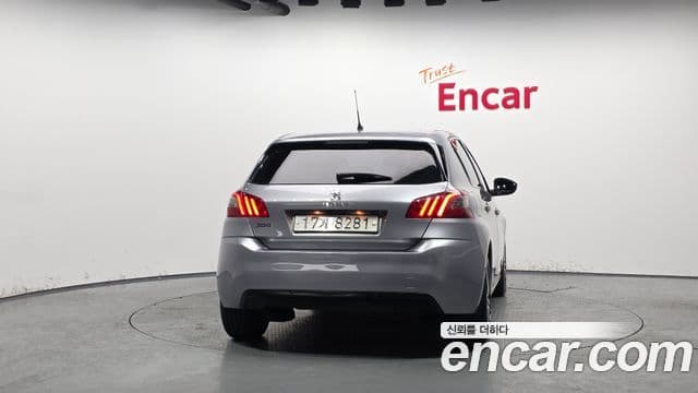 Peugeot 308 2세대 1.6 BlueHDi Allure, 2019 16