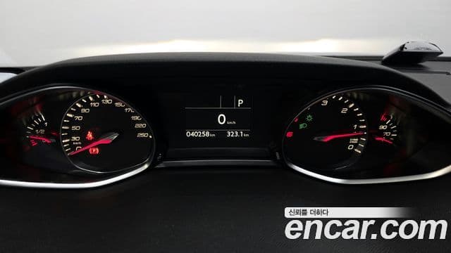 Peugeot 308 2세대 1.6 BlueHDi Allure, 2019 8