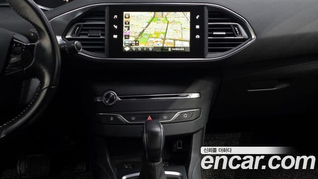 Peugeot 308 2세대 1.6 BlueHDi Allure, 2019 10