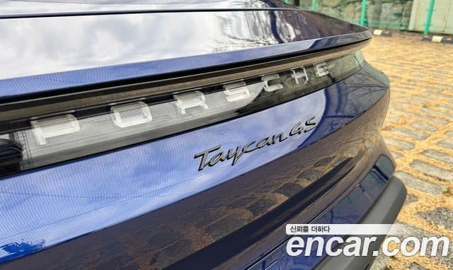 Porsche 타이칸 4S, 2021 8