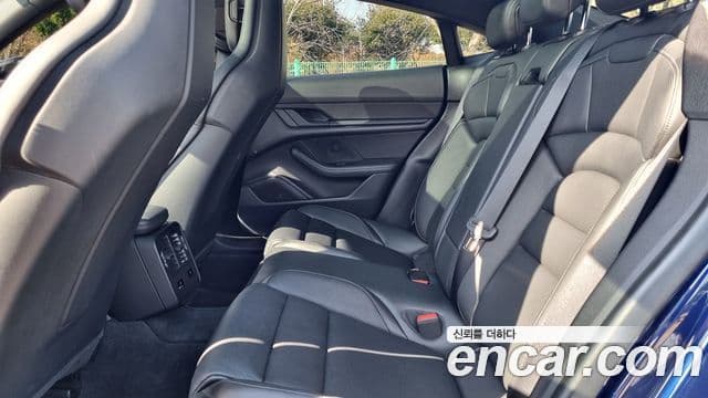 Porsche 타이칸 4S, 2021 10