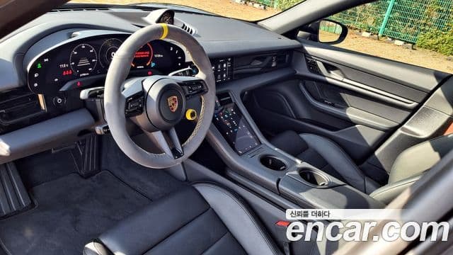 Porsche 타이칸 4S, 2021 12