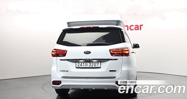 Kia The / новый New Carnival Noblesse Special, 2020 4