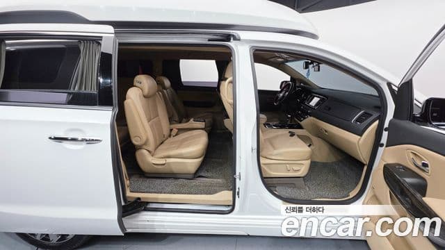 Kia The / новый New Carnival Noblesse Special, 2020 19