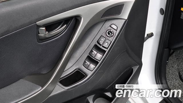 Hyundai Avante MD M16 GDI Avenue, 2014 17