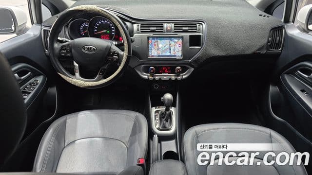 Kia All New Pride Luxury, 2012 7
