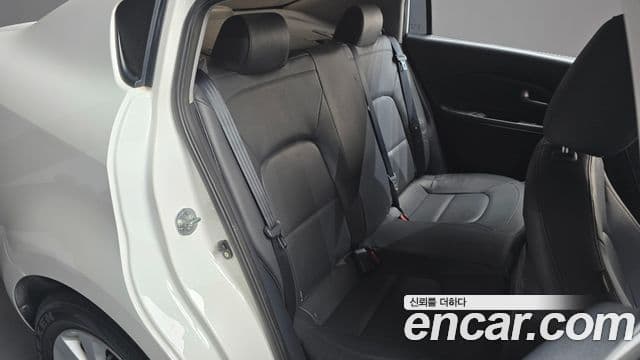 Kia All New Pride Luxury, 2012 12